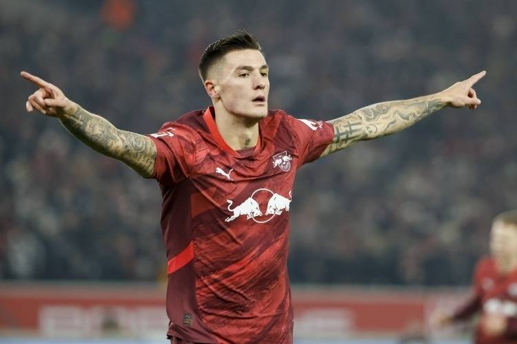 8500万欧！曼联正式报价22岁德甲红星，第3次截胡纽卡暗坑利物浦